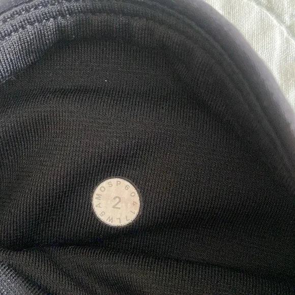 🍋Lululemon Athletica Side Mesh Leggings Size 2 - Picture 2 of 6